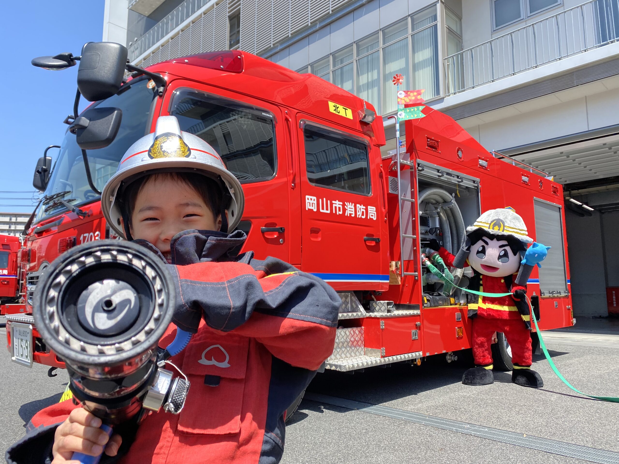 003：消防車と写真を撮ろう！